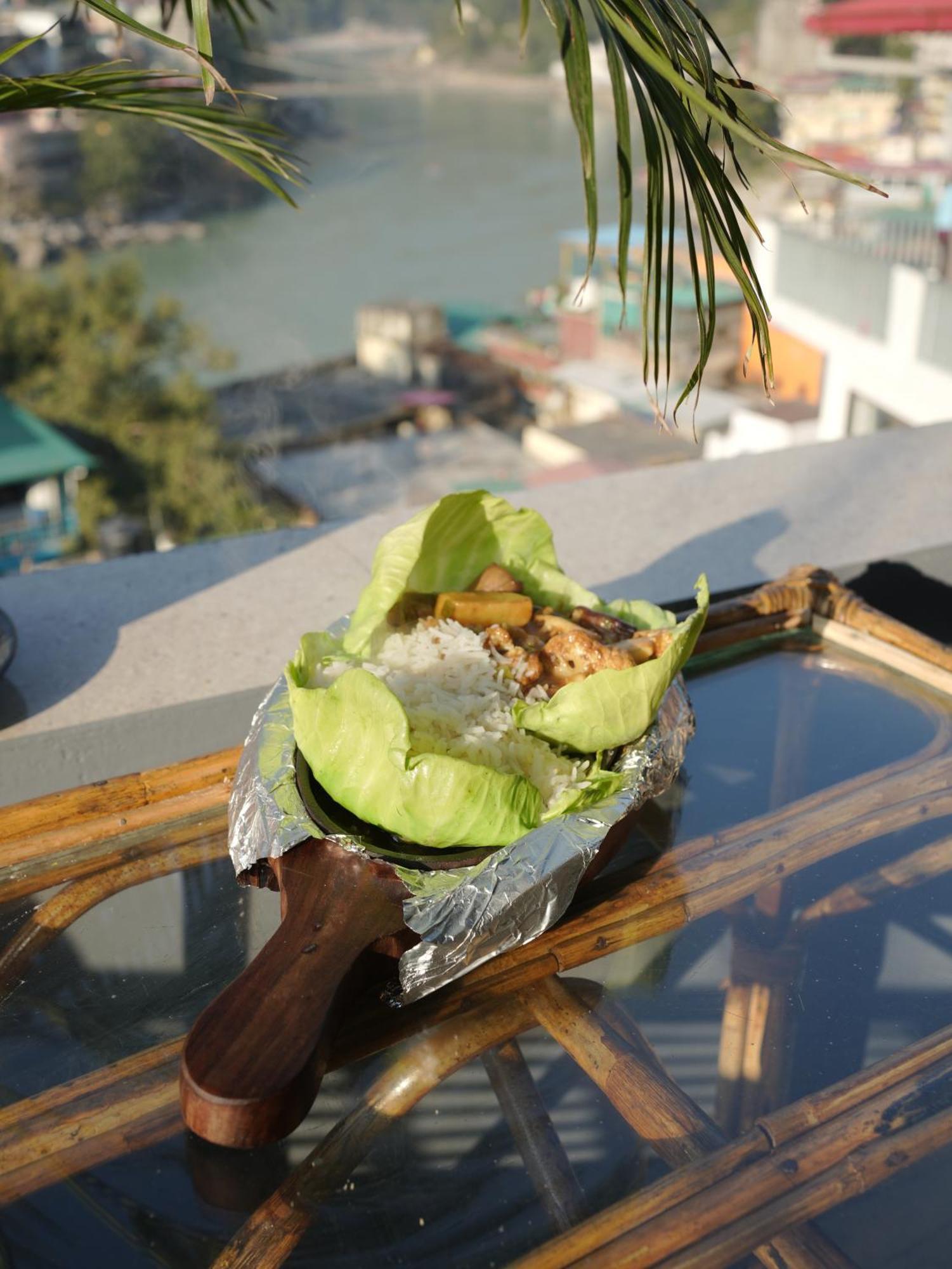 Хостел Skyard Rishikesh, Laxman Jhula Екстер'єр фото