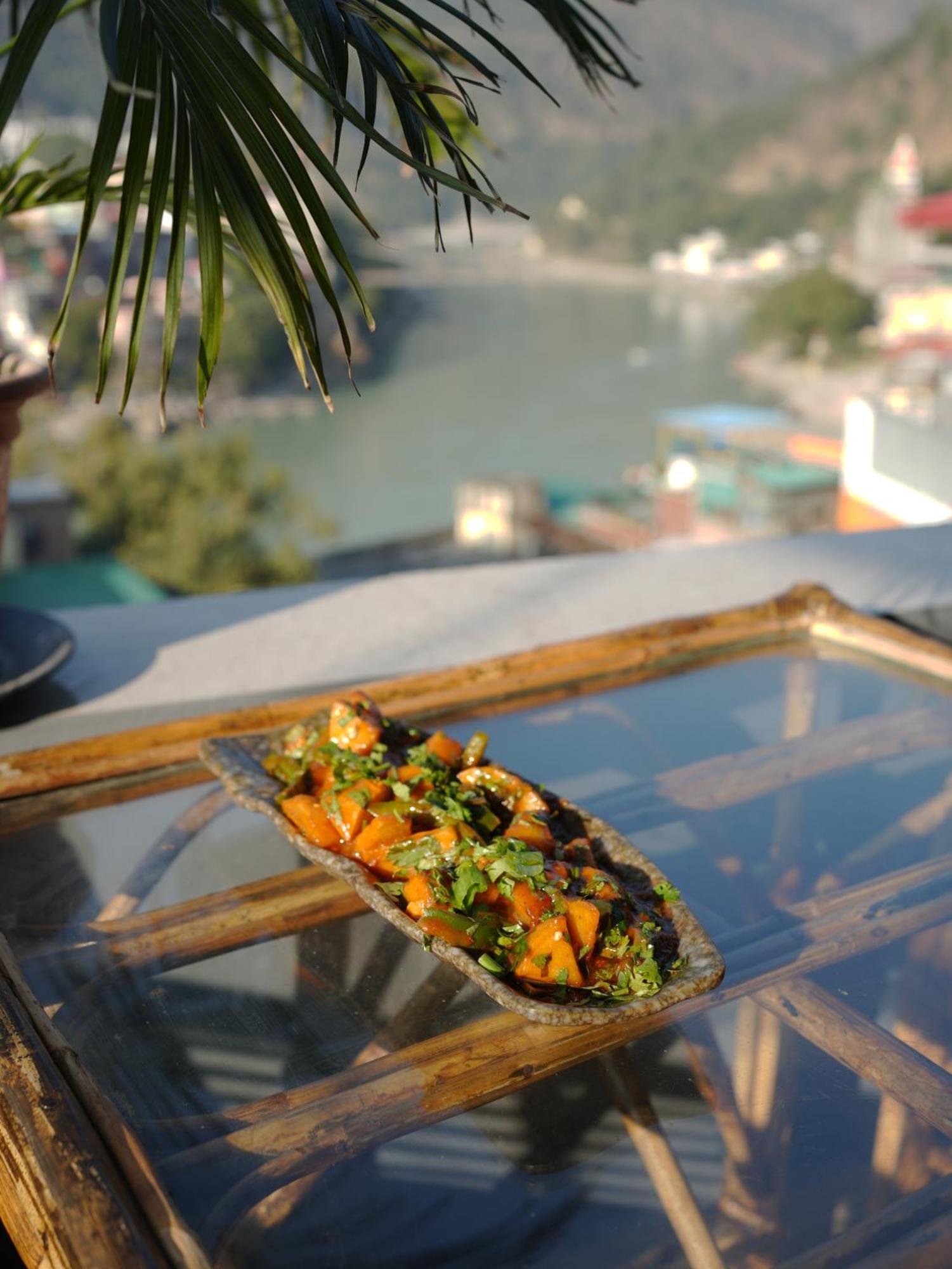 Хостел Skyard Rishikesh, Laxman Jhula Екстер'єр фото